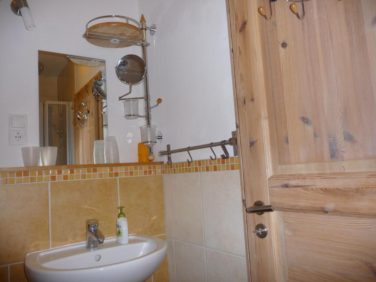 Haus Bergwiese - Fuer Naturfreunde, Familien, Wanderer Gehlberg Bagian luar foto