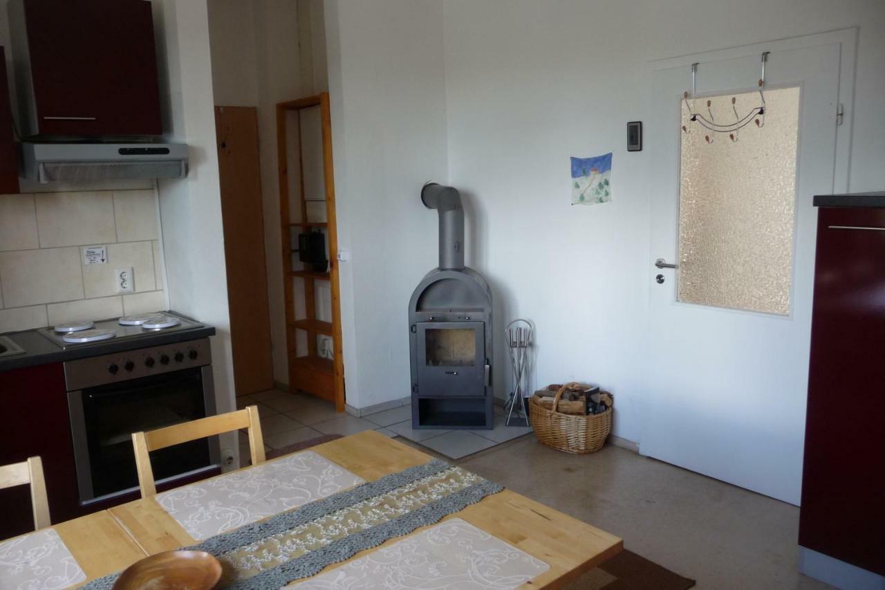 Haus Bergwiese - Fuer Naturfreunde, Familien, Wanderer Gehlberg Bagian luar foto